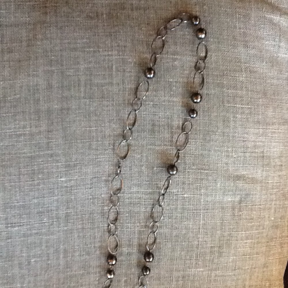 Gunmetal silver luster chain and ball necklace